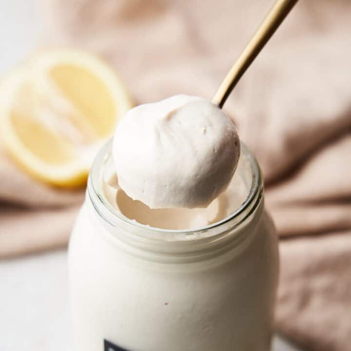 Easy DairyFree Sour Cream (3 Ingredients)