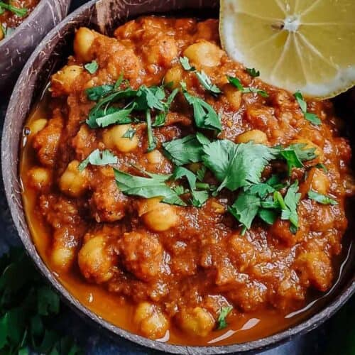 Chickpea curry in a bowl.