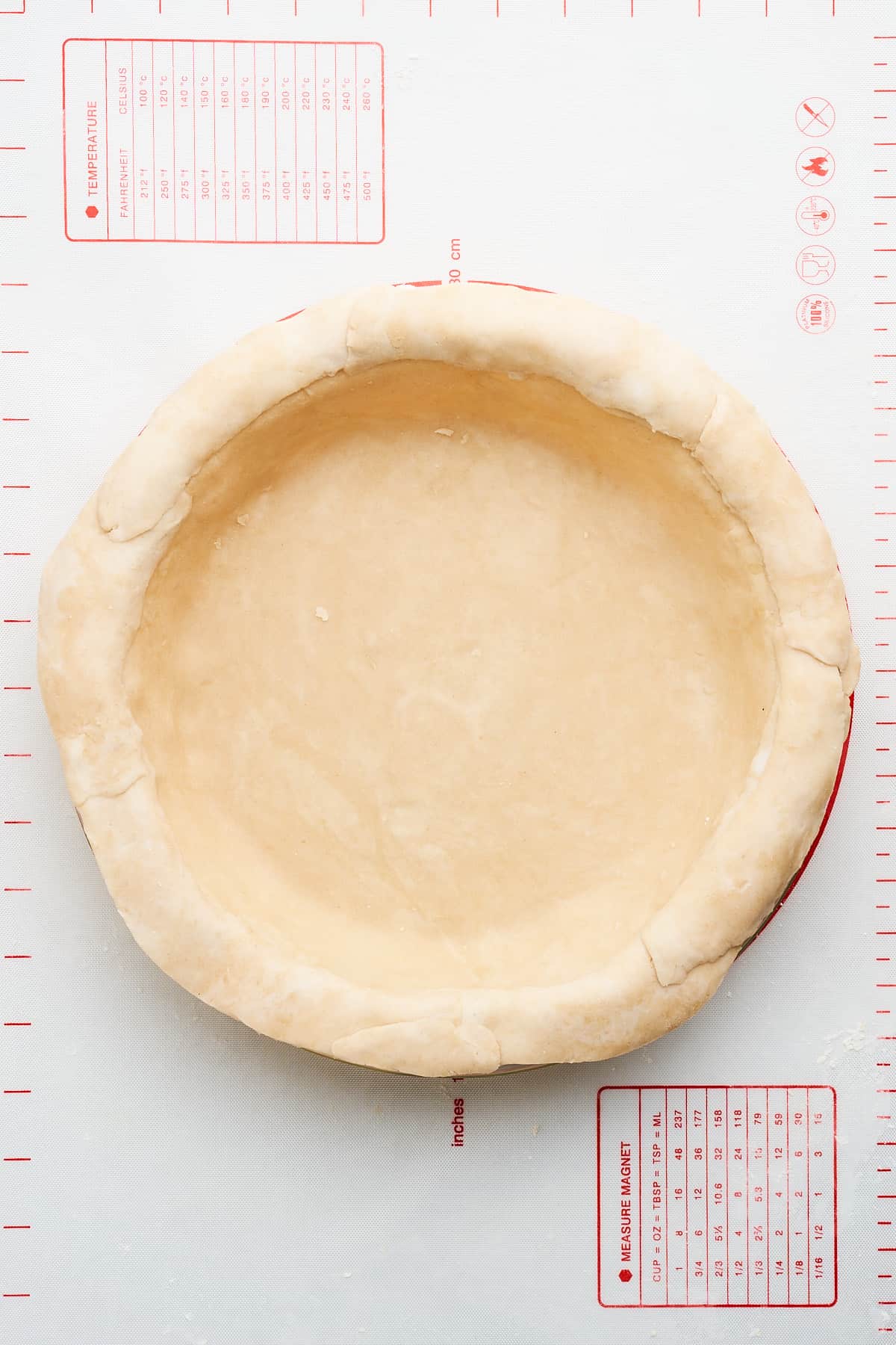 Non-crimped vegan pie crust.