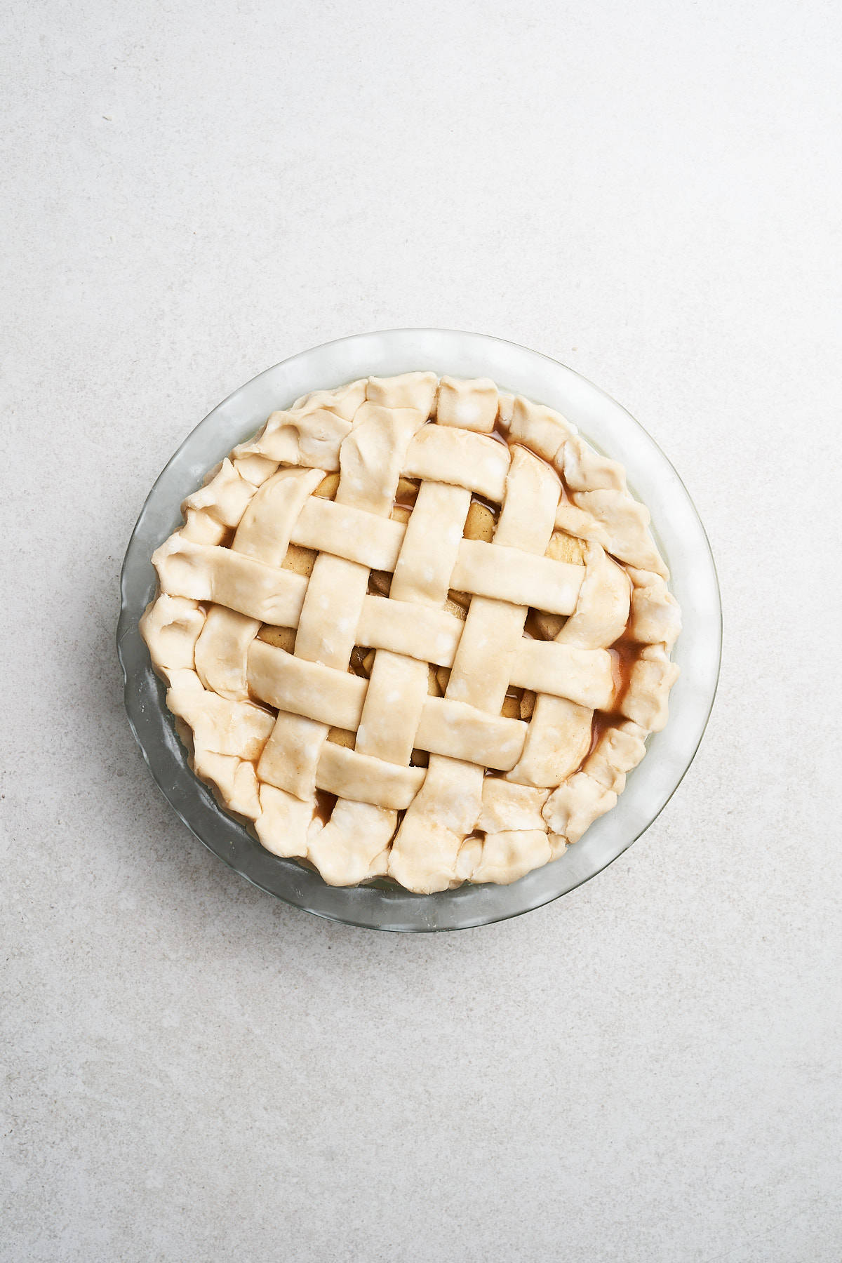 Unbaked vegan apple pie.