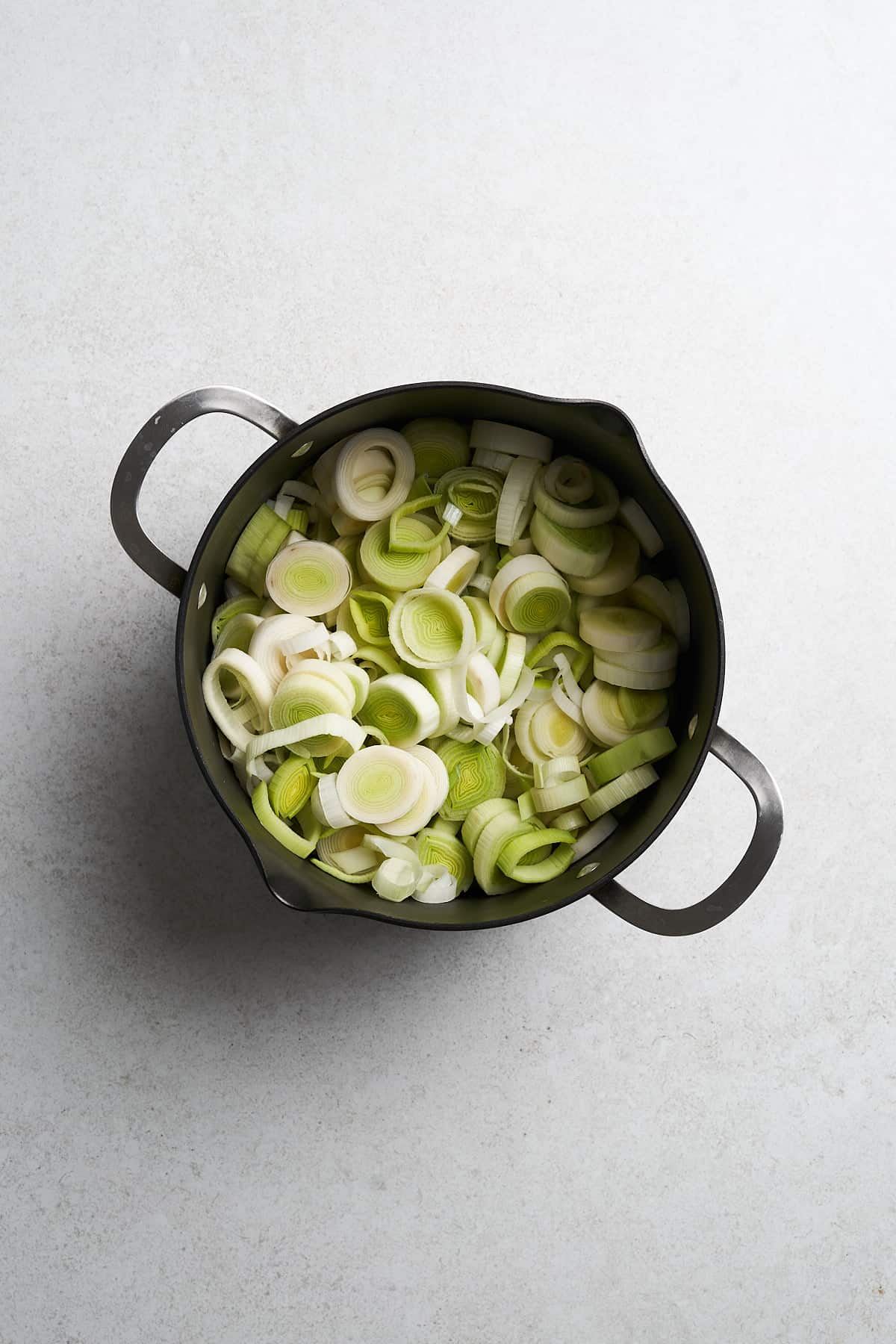 Leeks in a pot.