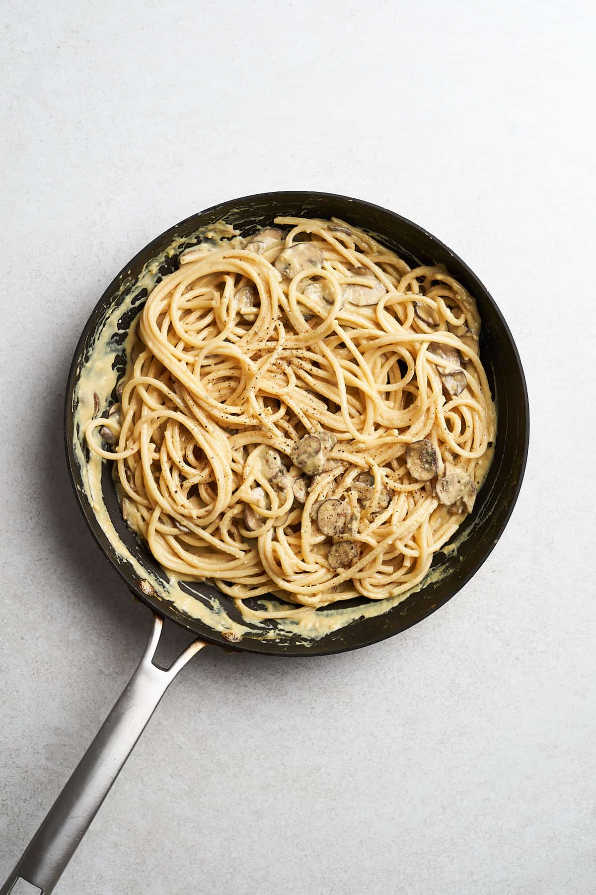 Vegan Mushroom Pasta (Ready in 15 Minutes)